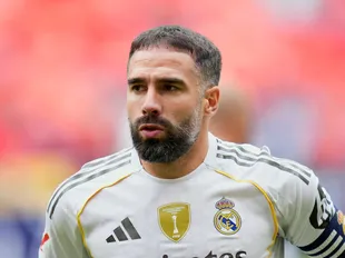 Arbeloa addresses Carvajal future as "leader" is hailed by Real Madrid boss