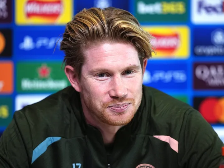"I'm not too obsessed": De Bruyne delivers fresh Man City contract update