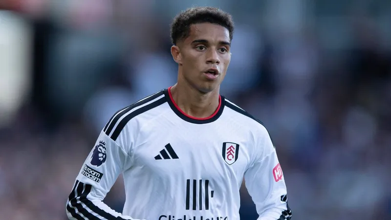 Attainable star: Man Utd, Liverpool 'learn asking price' for Fulham's King