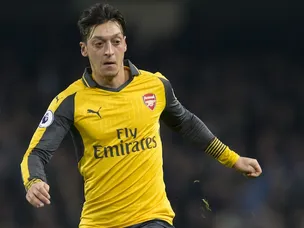 Mesut Ozil returns for Arsenal