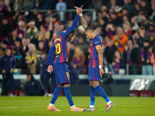 Barcelona rely on Raphinha to scrape past stubborn Osasuna and open seven-point La Liga lead