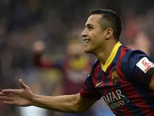 Barcelona, Valencia level at half time