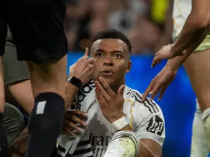 Dressing room divide? The truth behind Mbappe's Madrid 'isolation'