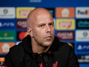 Slot's 'concerns' about summer signing prompt rethink as PL struggles exposed