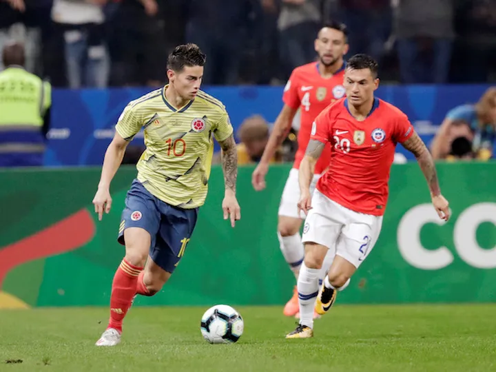 Chile beat Colombia on penalties to book semi-final spot