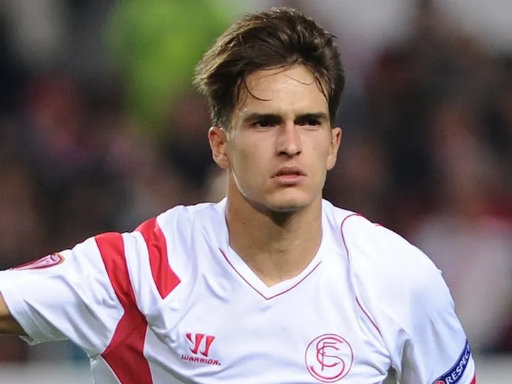 Villarreal sign Barcelona's Denis Suarez