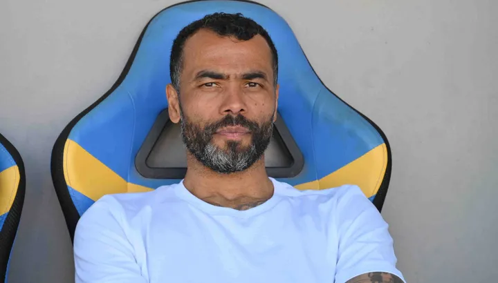 Chelsea news: Legend Ashley Cole 'opens talks' over EFL manager's job