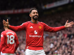 Marvellous Mainoo scores stunner to sink Liverpool as Man Utd win five-goal thriller
