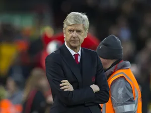 Wenger to discuss future on Tuesday
