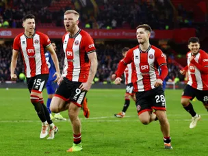 McBurnie nets late penalty as Sheffield United rescue point against West Ham