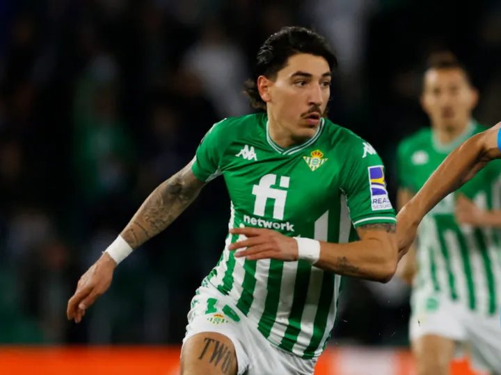Arsenal 'agree Hector Bellerin free transfer to Barcelona'
