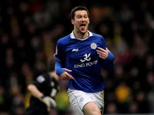 Leicester take four-goal lead into half-time