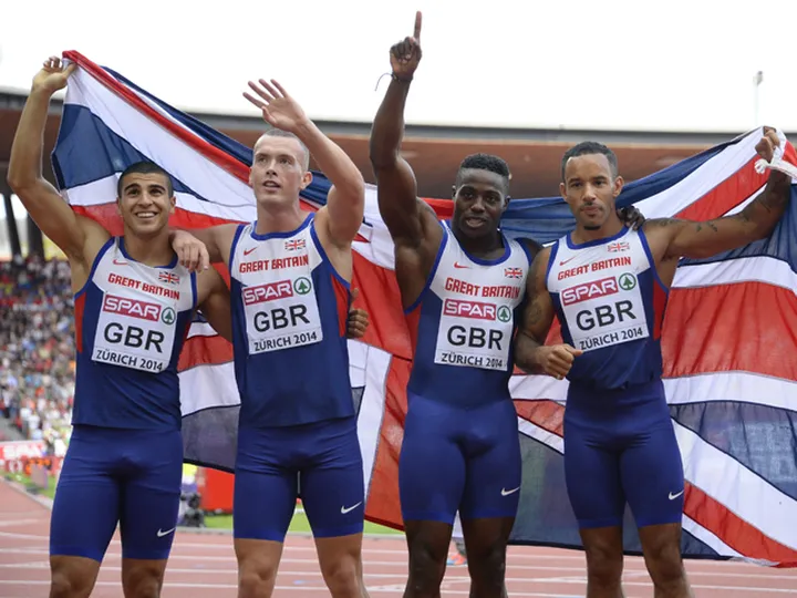 GB men power to 4x100m gold