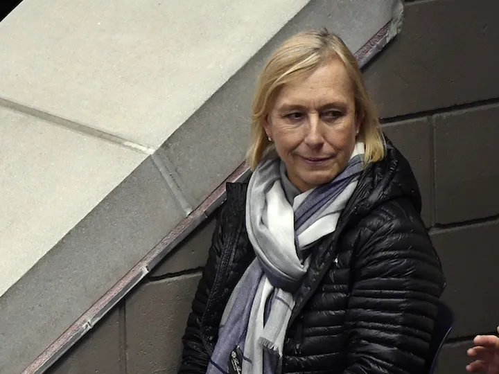 Martina Navratilova apologises after Aussie Open protest against Margaret Court
