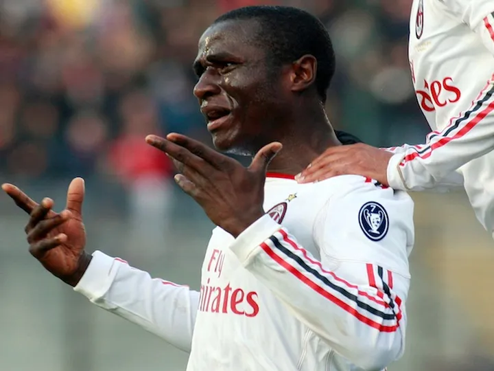 Strasser completes Genoa switch