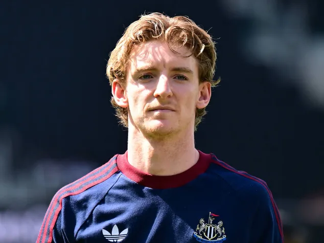 Barcelona 'reach agreement' over Gordon personal terms with ideal transfer timeline 'revealed'