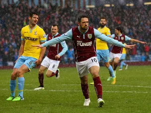 Burnley lead in thrilling encounter