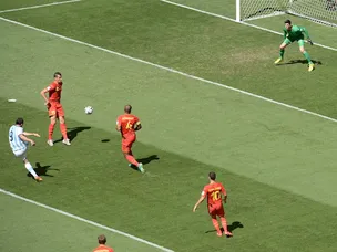 Higuain fires Argentina in front