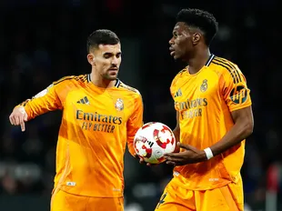 Goodbye Bernabeu? Real Madrid midfielder 'in talks' over summer switch