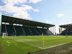 Gray, Cummings leave Hibs in control