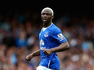 Two Everton changes at Palace