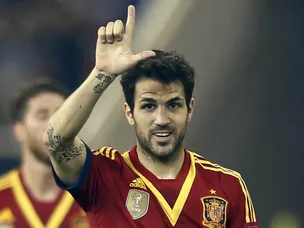 Fabregas hails "unpredictable" Neymar