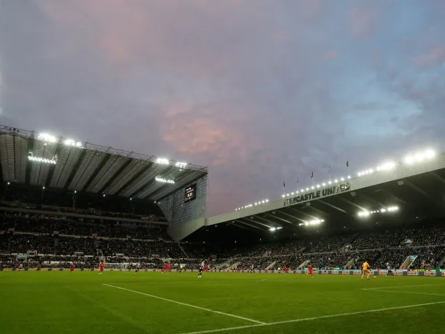 Newcastle United confirm Garang Kuol signing