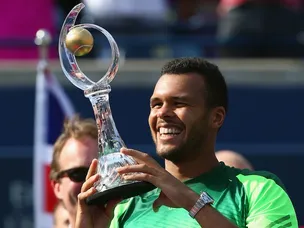 Tsonga beats Tomic to set up Murray clash