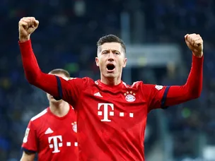 Bayern Munich keep the pressure on Borussia Dortmund with defeat of Hoffenheim