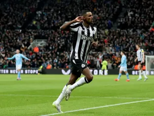 Newcastle handed Isak, Willock injury boost for Arsenal clash