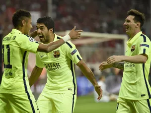Barcelona book Champions League final spot