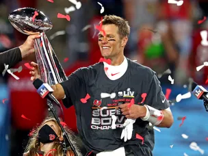 Tom Brady pens new deal with Tampa Bay Buccaneers