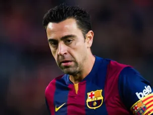 Xavi comes on for final Barca appearance