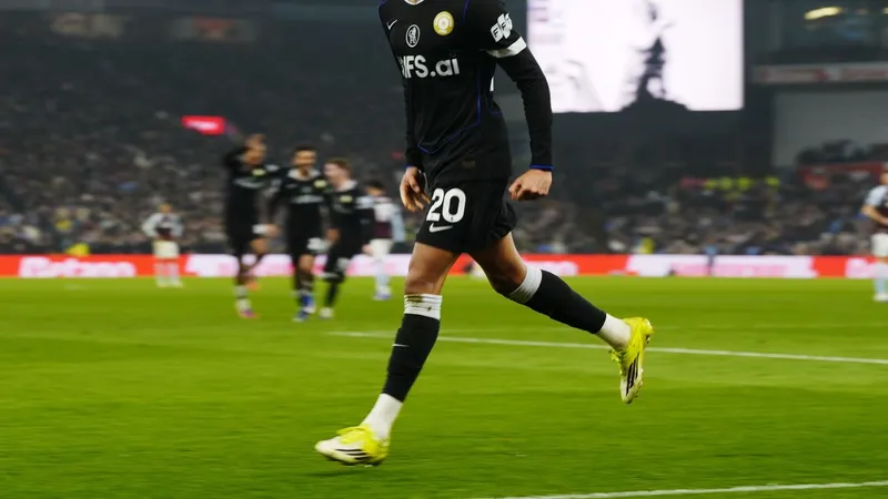 Pedro powers Chelsea to vital victory as Saka strike steals win for Arsenal - Wednesday's Premier League roundup