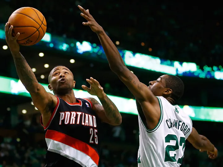 Williams unlikely to play through injury