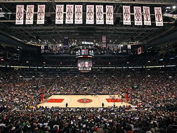 Raptors discuss Knicks trade