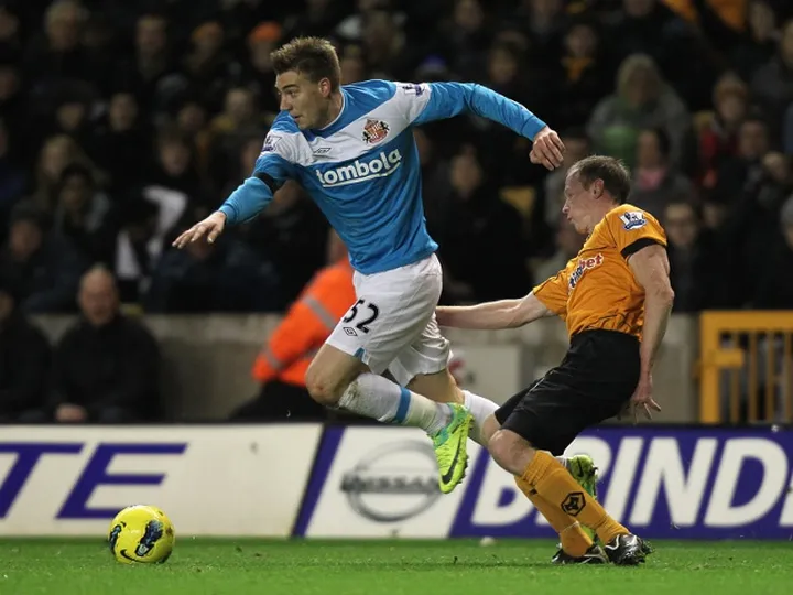 Nicklas Bendtner issues apology