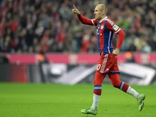 Neuer hails "heavenly" Robben