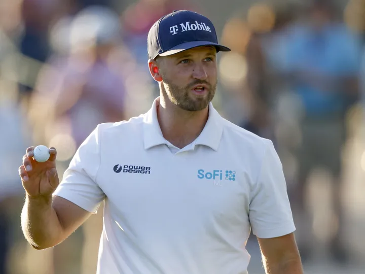 Clark holds on for nail-biting US Open triumph after Burns challenge