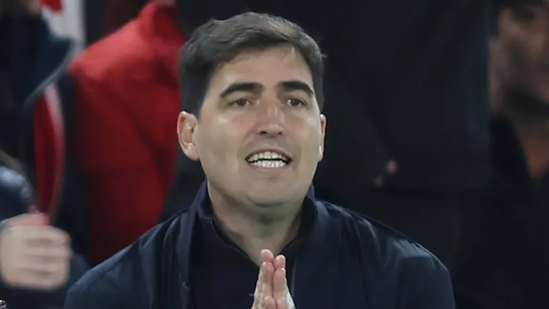 Big concern! Liverpool star limps off injured in Atletico clash
