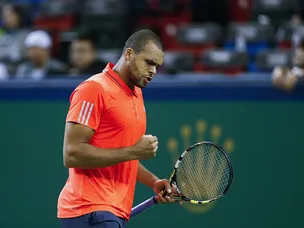 Tsonga through at Shanghai Masters