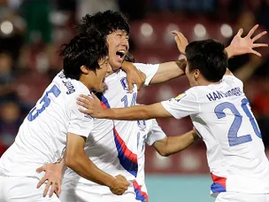 Korea beat Colombia on penalties