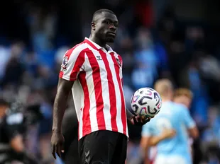 Brobbey emulates Lukaku, Fowler feat with astonishing Man City hat-trick