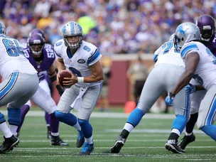 Vikings lead by seven in NFC North clash
