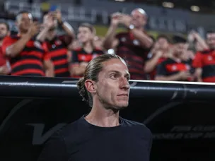 Filipe Luis signs new Flamengo deal, keeps European dream alive