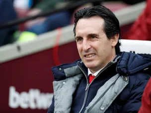 Unai Emery plays down Mesut Ozil absence