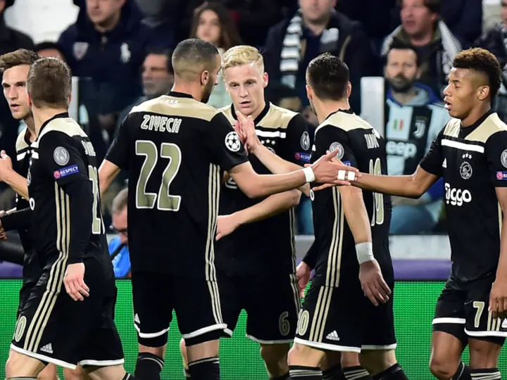 Barca, Real Madrid 'in battle for Van de Beek'