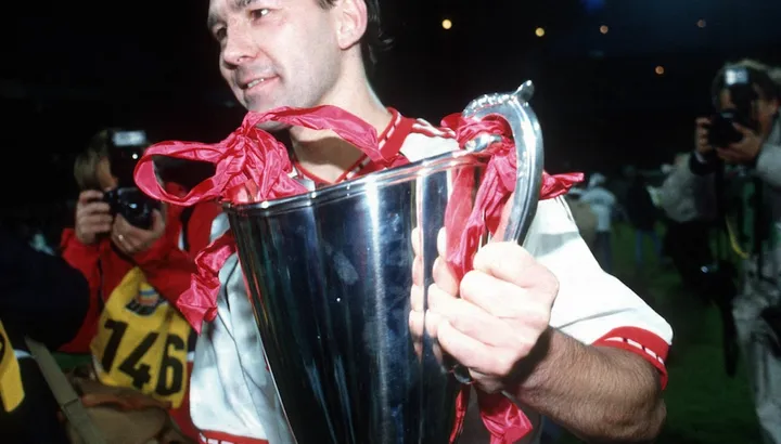 Michael Carrick future: Bryan Robson delivers managerial verdict as Man United secure Champions League return