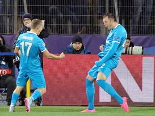 Arytom Dzyuba gives Zenit lead