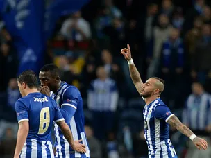 Frankfurt muster comeback to hold Porto